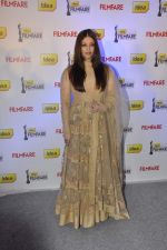 Aishwarya Rai Bachchan announces filmfare awards in Leela Hotel, Mumbai 9th Jan 2013 (139).JPG